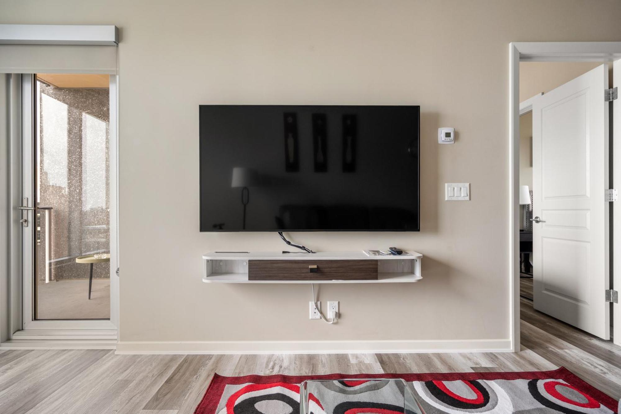City Centre Retreat - 1Br Condo With Desk 卡加利 外观 照片